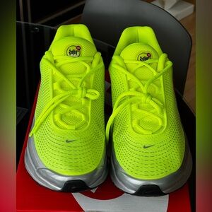 Nike Air Max Yellow Volt.